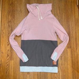 Cowl neck color block sweatshirt size medium; loose fit